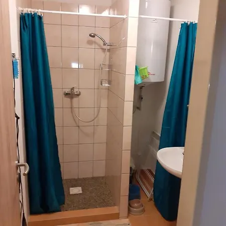 Ubytovani Na Rohu Apartment *